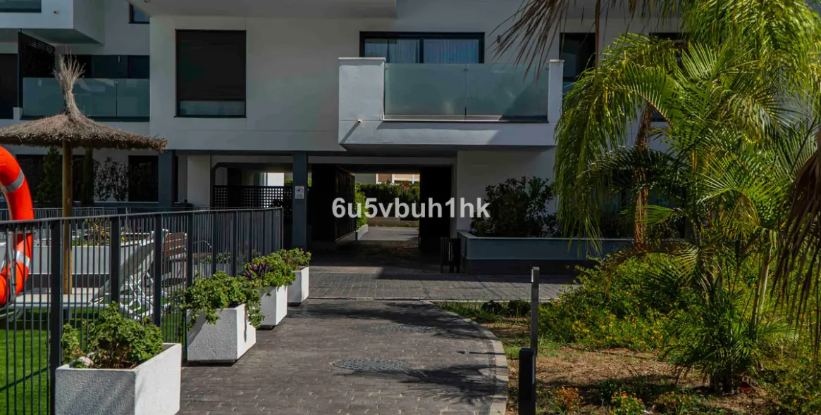 Sale of ground floor apartment in Torremolinos 46