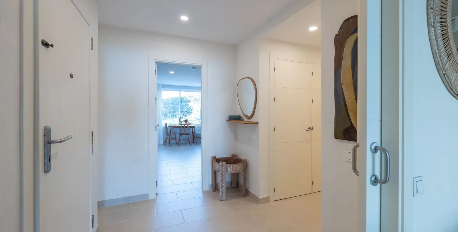 Long-term rent of middle floor apartment in Estepona 30