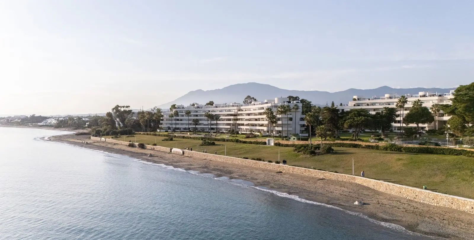 Long-term rent of middle floor apartment in Estepona 39