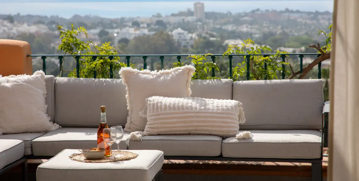 Sale of penthouse in Nueva Andalucía 3