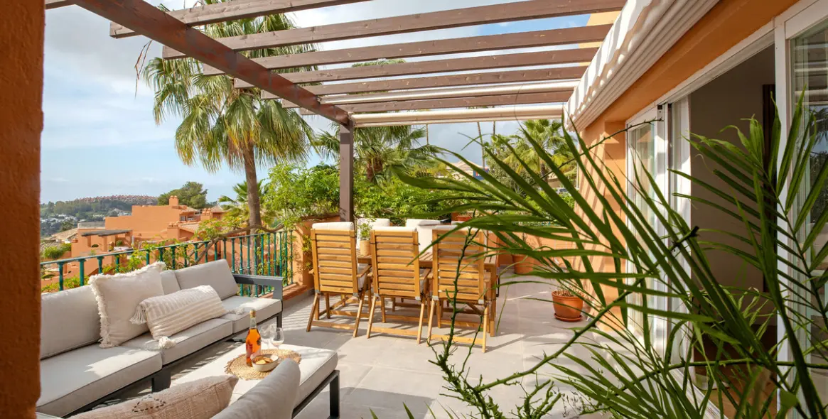 Sale of penthouse in Nueva Andalucía 6