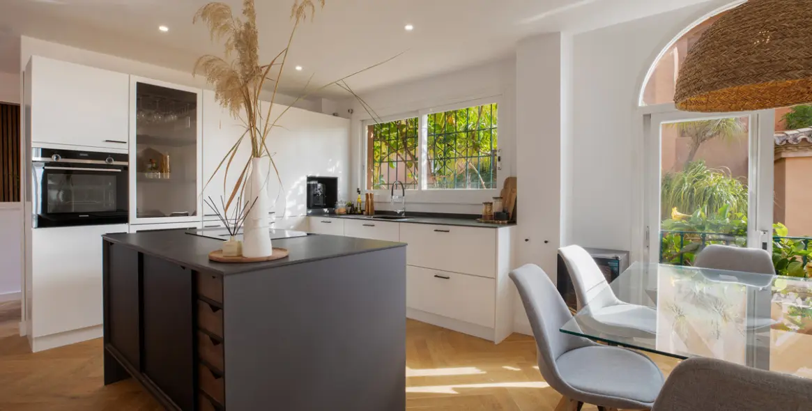 Sale of penthouse in Nueva Andalucía 8