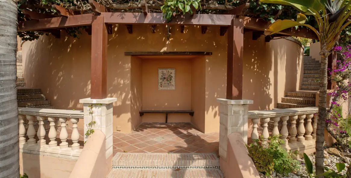 Sale of penthouse in Nueva Andalucía 20