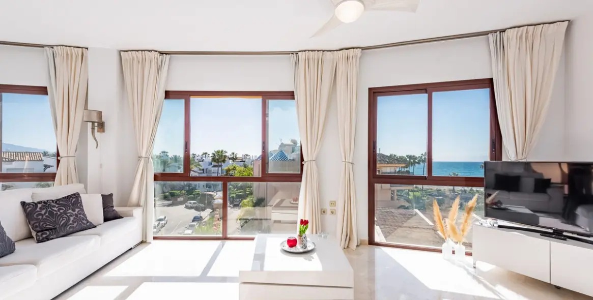 Sale of penthouse in Costalita 2