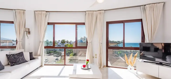 Sale of penthouse in Costalita 1