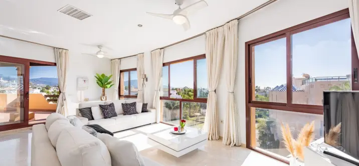 Sale of penthouse in Costalita 2
