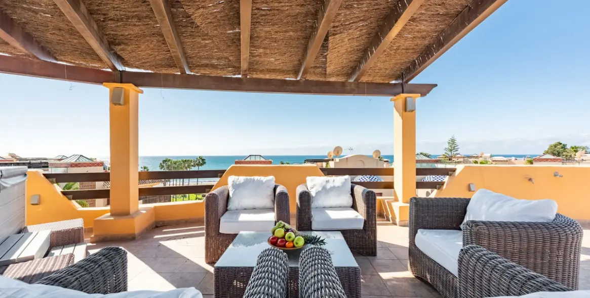 Sale of penthouse in Costalita 6