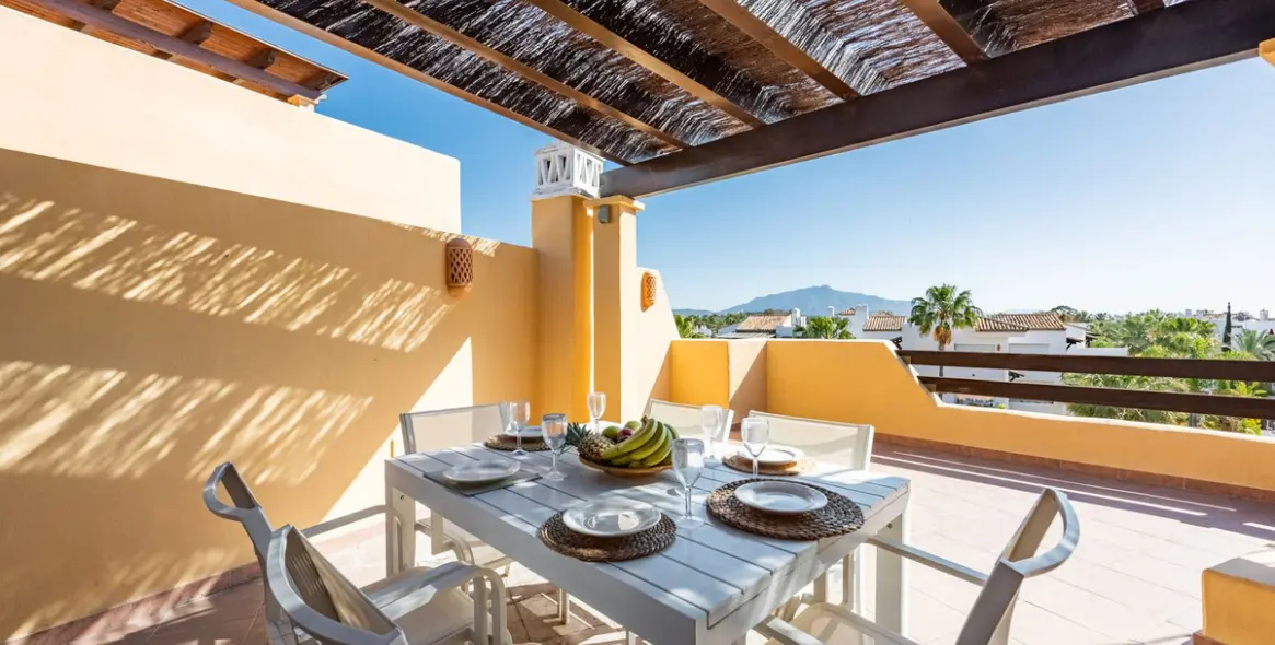 Sale of penthouse in Costalita 11