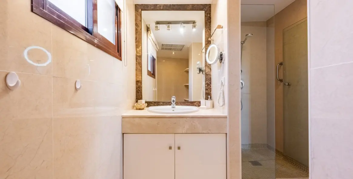 Sale of penthouse in Costalita 22