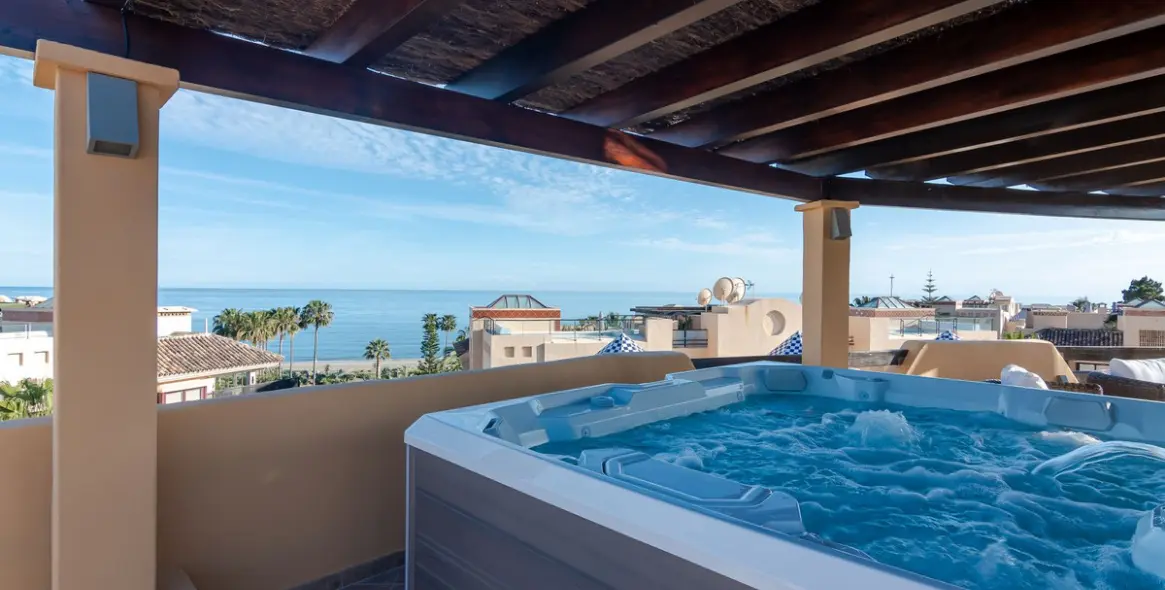 Sale of penthouse in Costalita 26