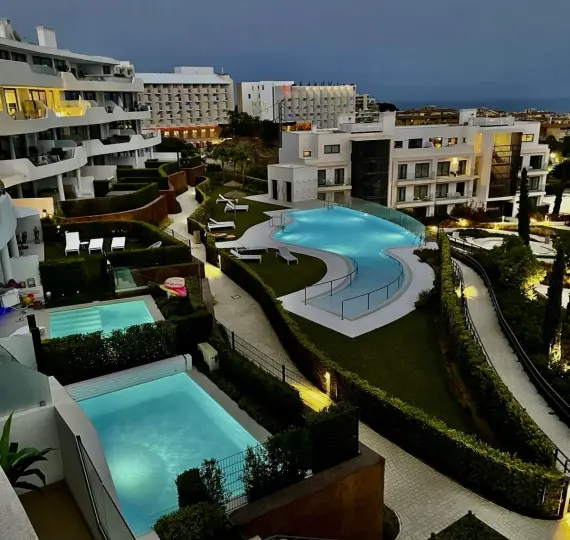 Venta de apartamento en planta media en Fuengirola