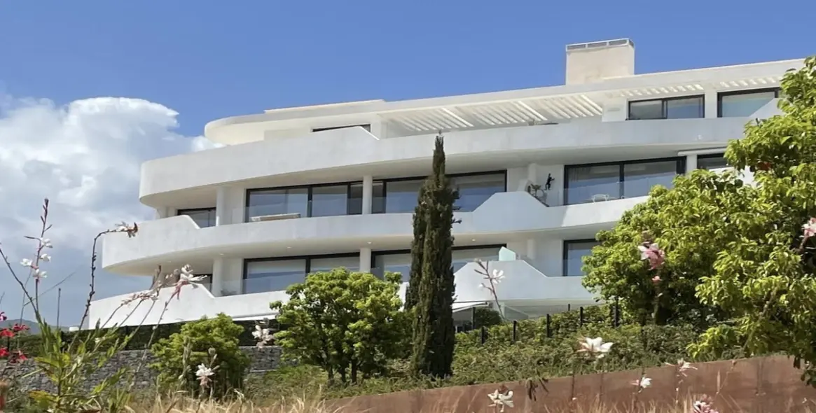 Sale of middle floor apartment in Fuengirola 25