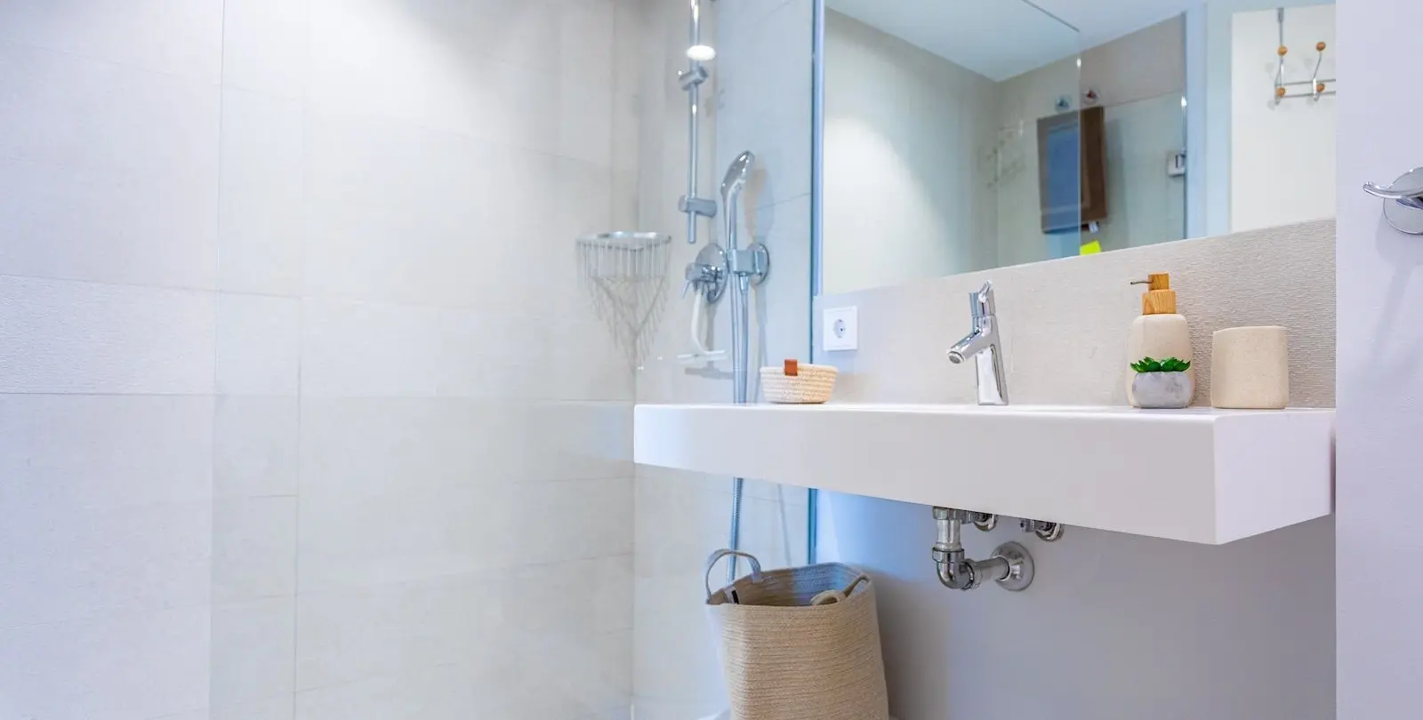 Sale of middle floor apartment in Fuengirola 21