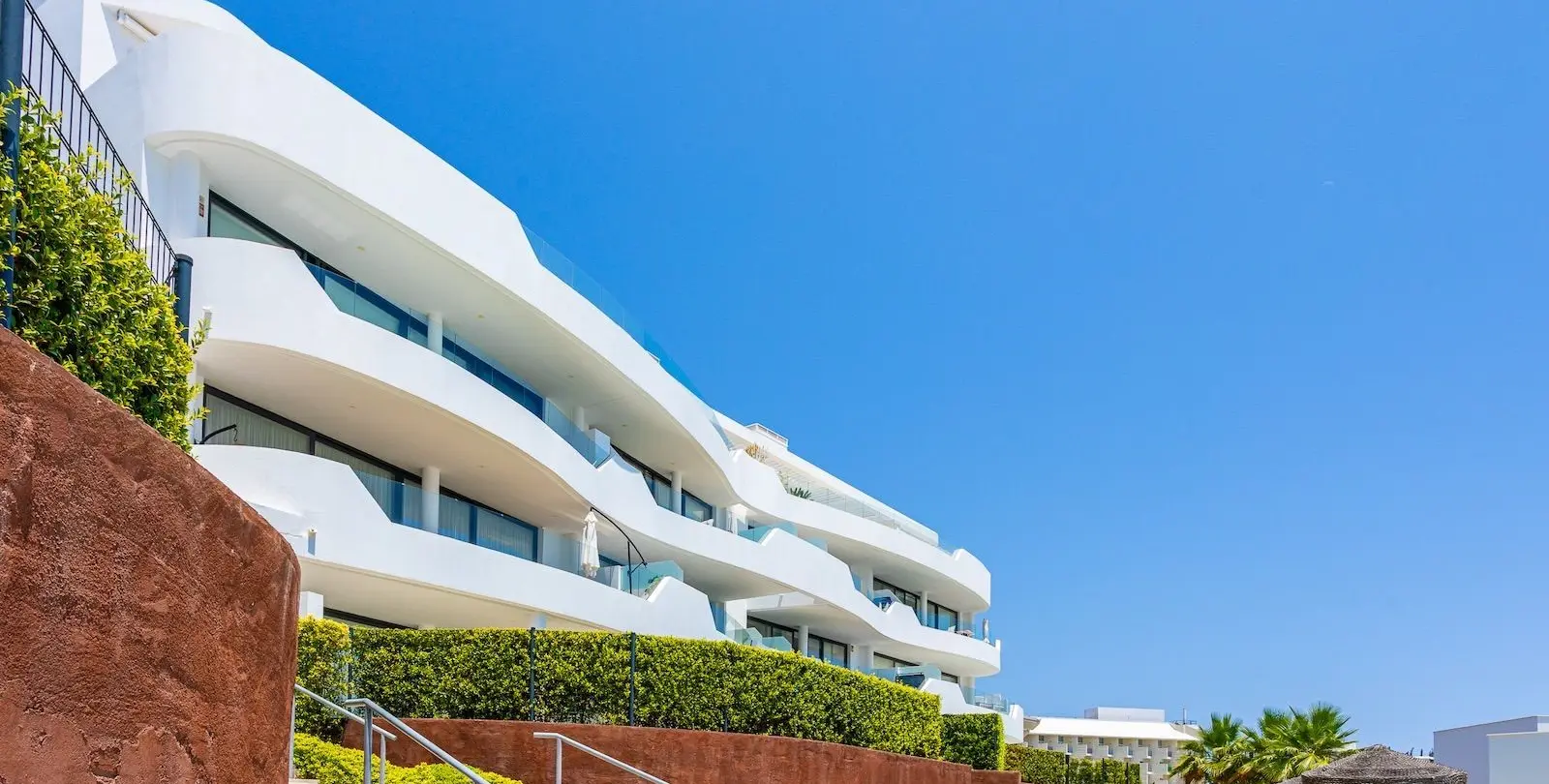 Sale of middle floor apartment in Fuengirola 24