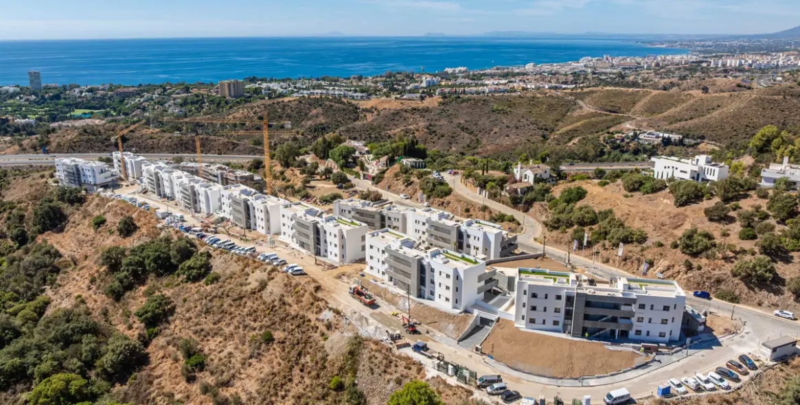 Продажа апартаментов на первом этаже в Altos de los Monteros 26