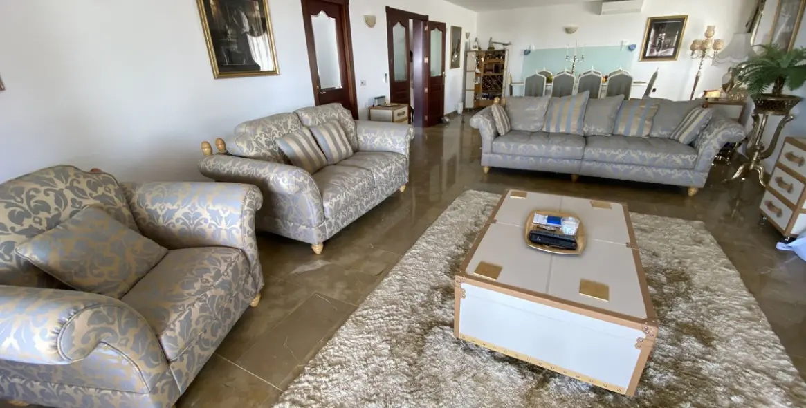 Продажа  отдельно стоящей виллы в Torremolinos 4