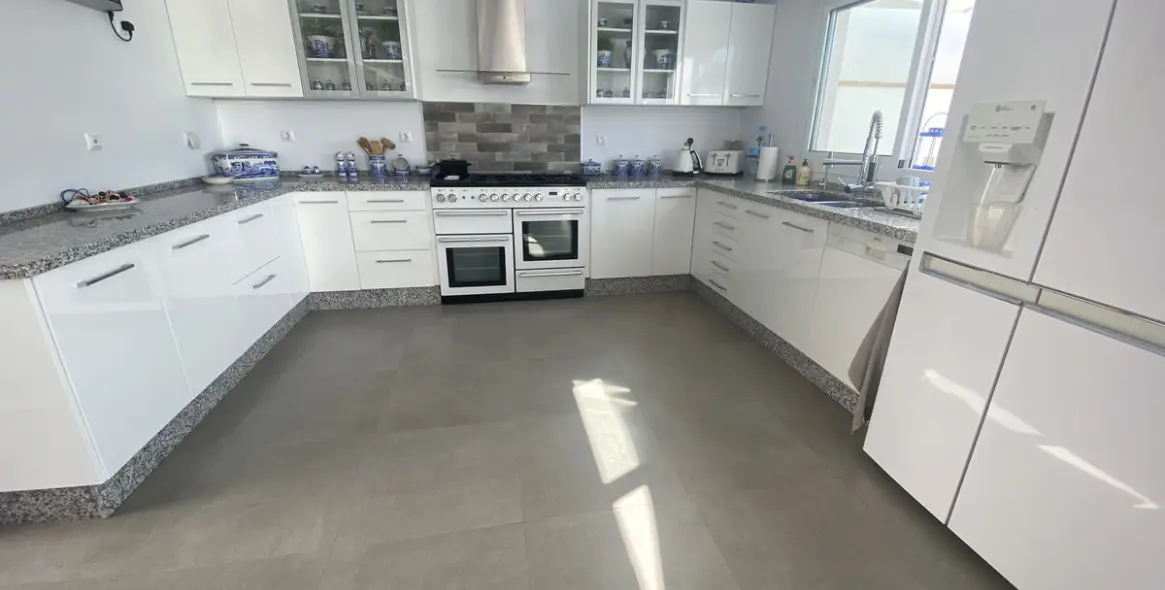 Продажа  отдельно стоящей виллы в Torremolinos 6