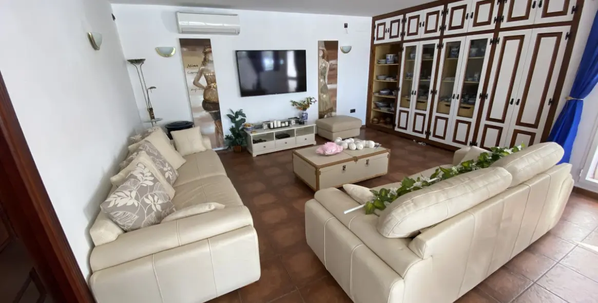 Продажа  отдельно стоящей виллы в Torremolinos 27