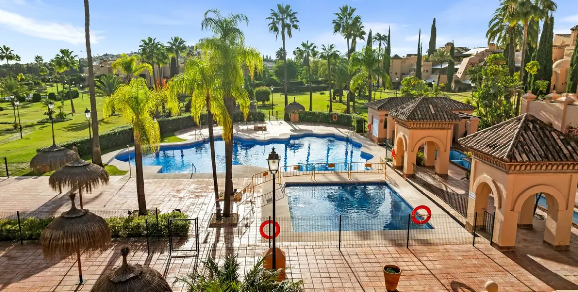 Долгосрочная аренда двухуровневого пентхауса в Atalaya 1