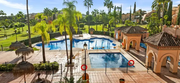 Долгосрочная аренда двухуровневого пентхауса в Atalaya 0