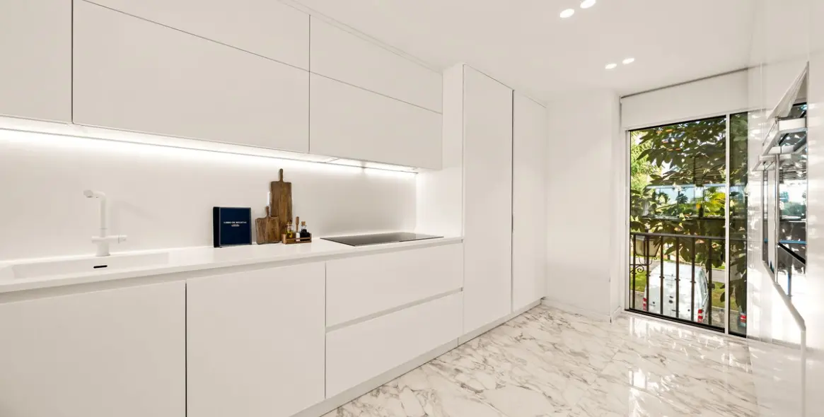 Долгосрочная аренда двухуровневого пентхауса в Atalaya 6