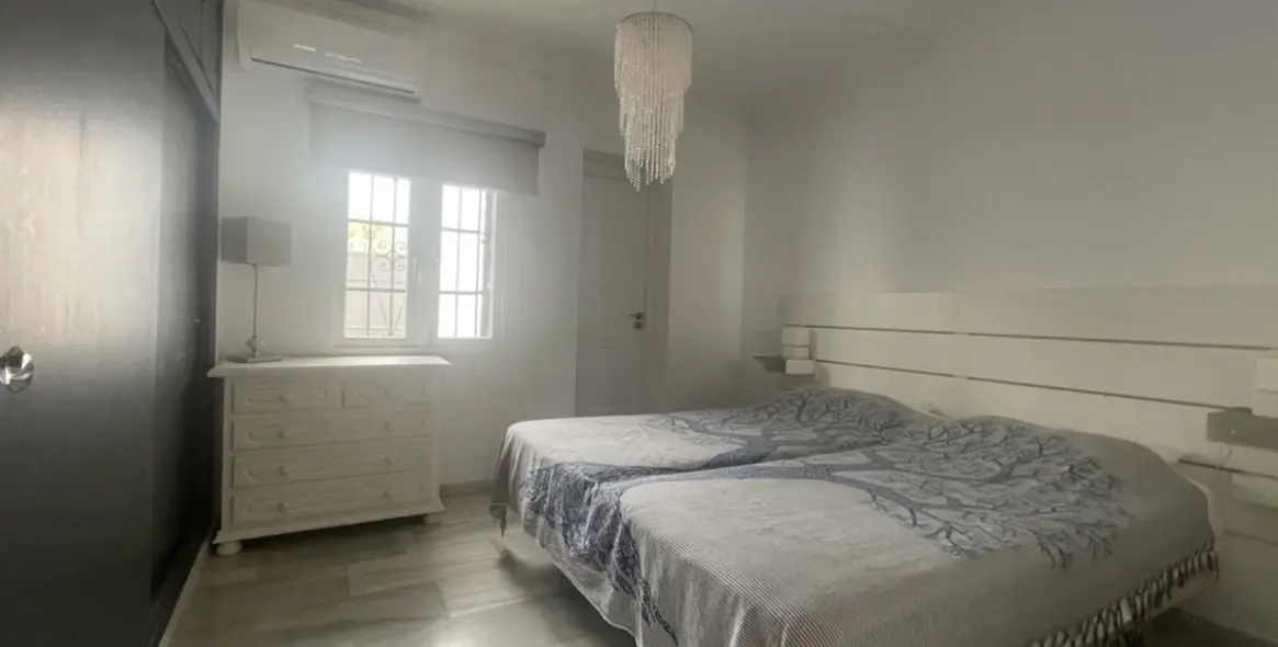 Продажа  отдельно стоящей виллы в San Pedro de Alcántara (район San Pedro de Alcántara) 11