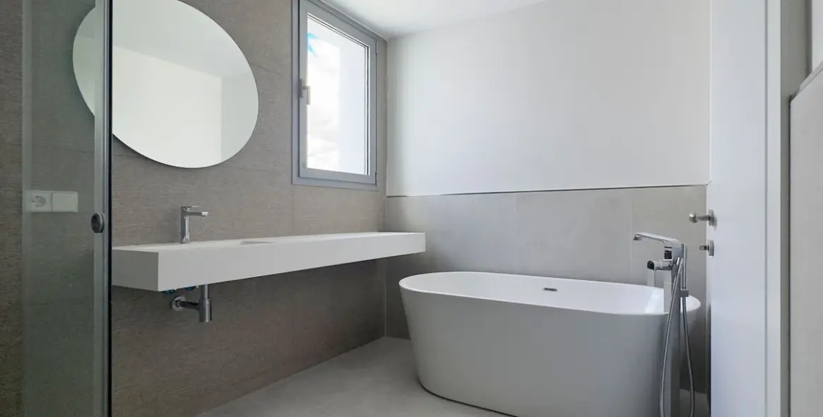 Sale of semi-detached house in San Pedro de Alcántara 13