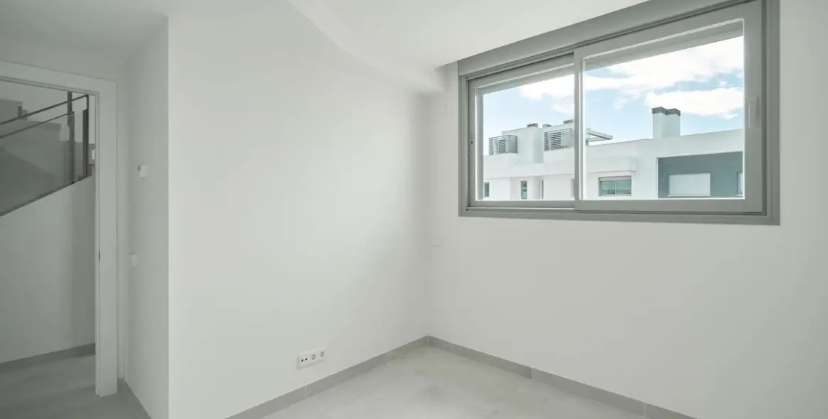 Sale of semi-detached house in San Pedro de Alcántara 14