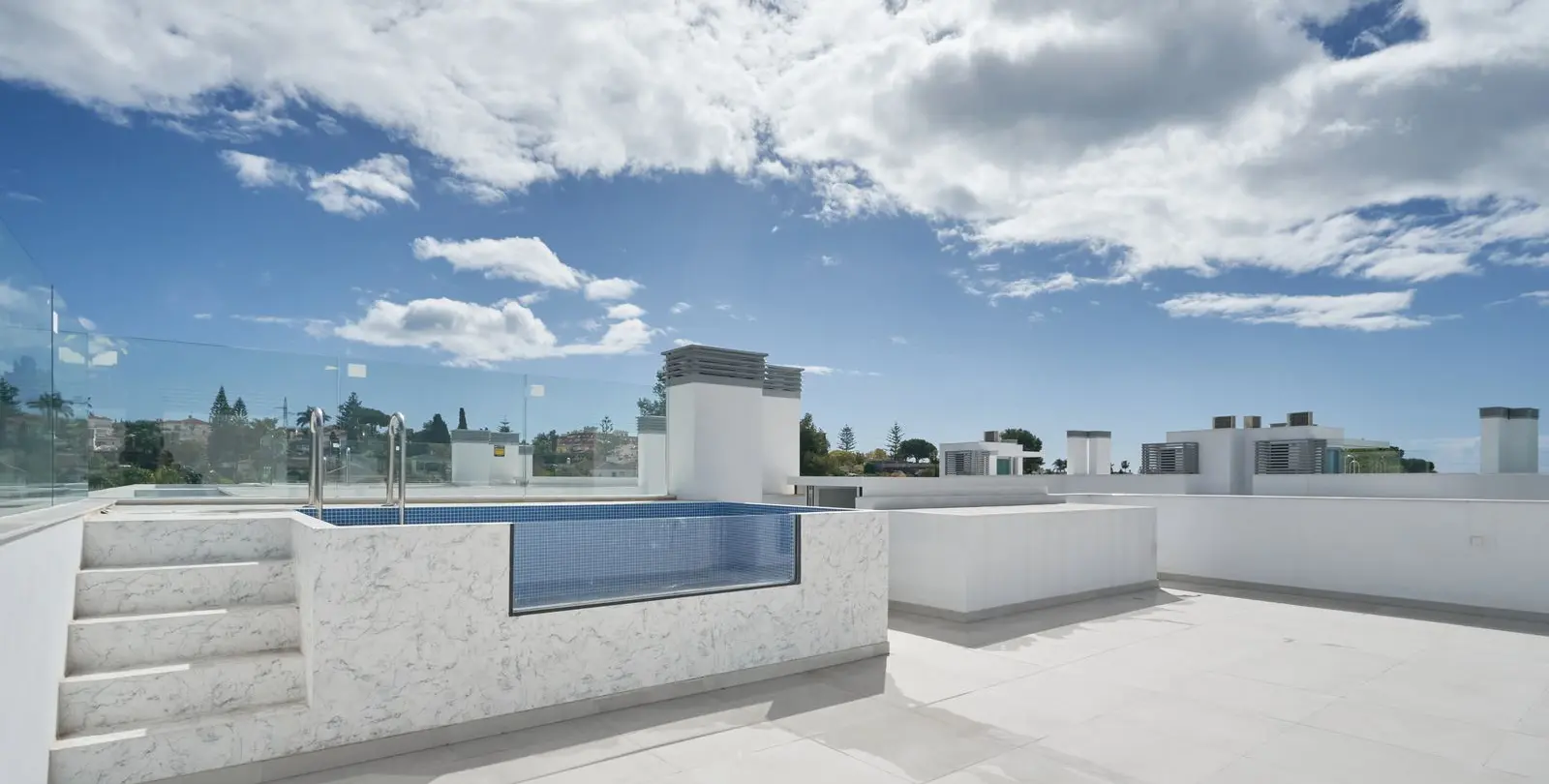 Sale of semi-detached house in San Pedro de Alcántara 18