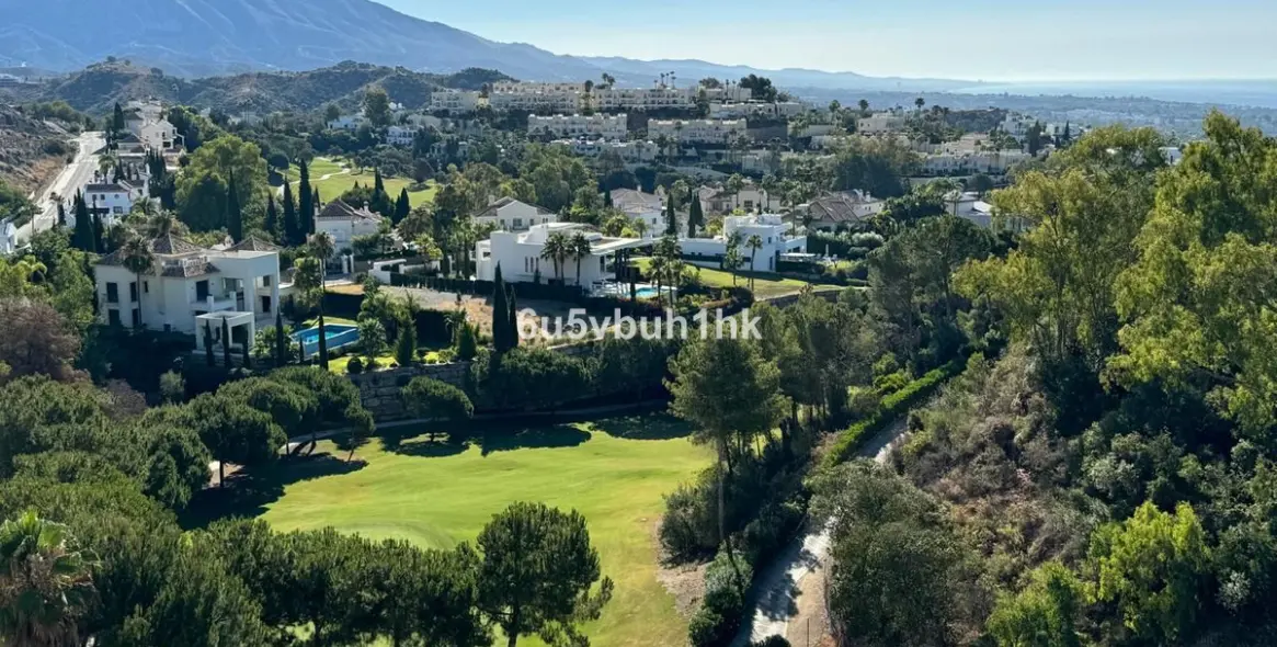Sale of penthouse in La Quinta 30