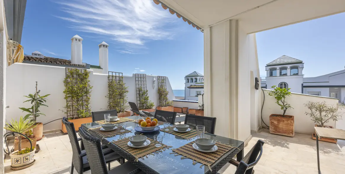 Venta de ático dúplex en Estepona 7