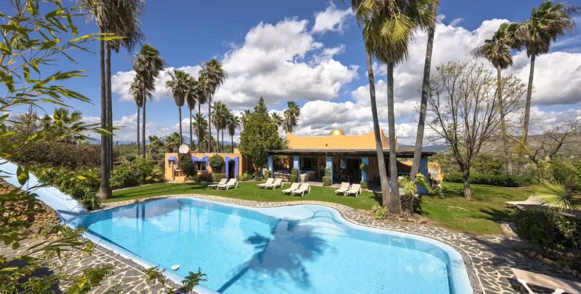 Sale of finca - cortijo in Alhaurín el Grande 1