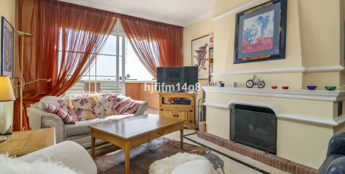 Sale of penthouse duplex in Nueva Andalucía 4