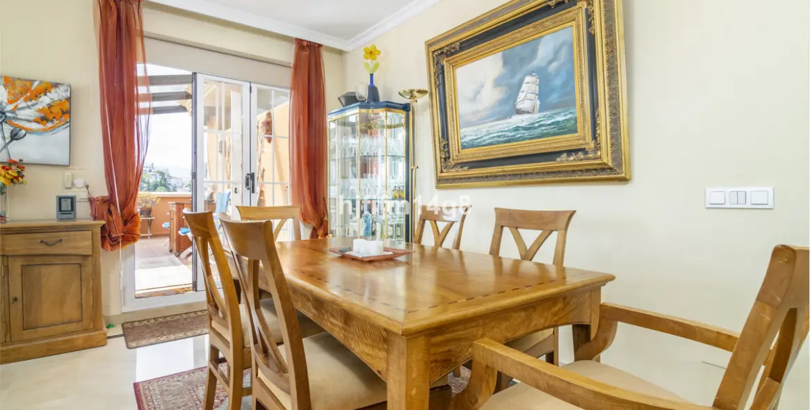 Sale of penthouse duplex in Nueva Andalucía 6