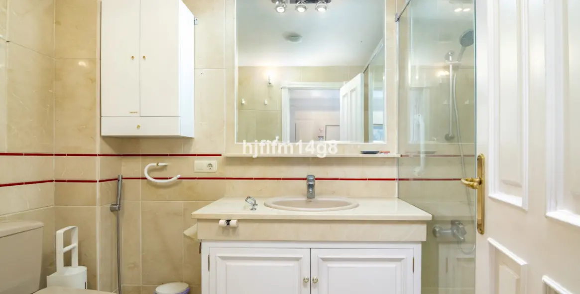 Sale of penthouse duplex in Nueva Andalucía 17