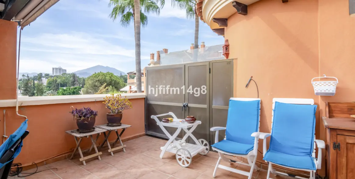 Sale of penthouse duplex in Nueva Andalucía 24