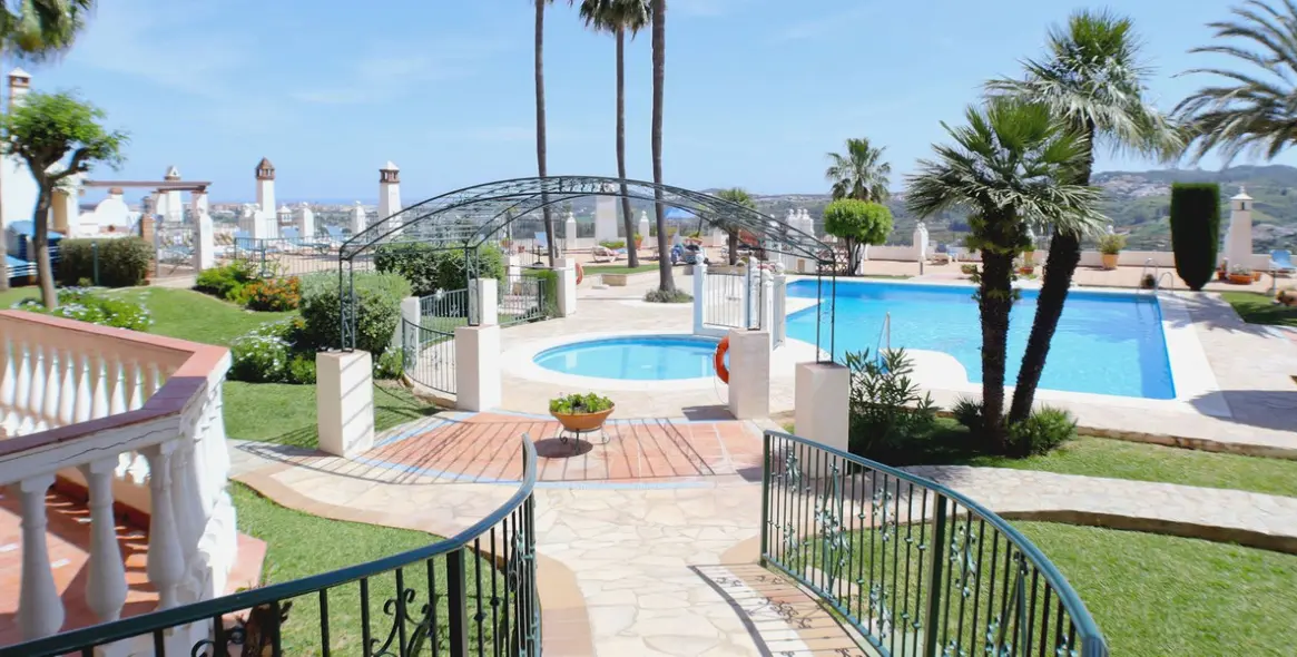 Sale of penthouse duplex in Mijas Golf 15