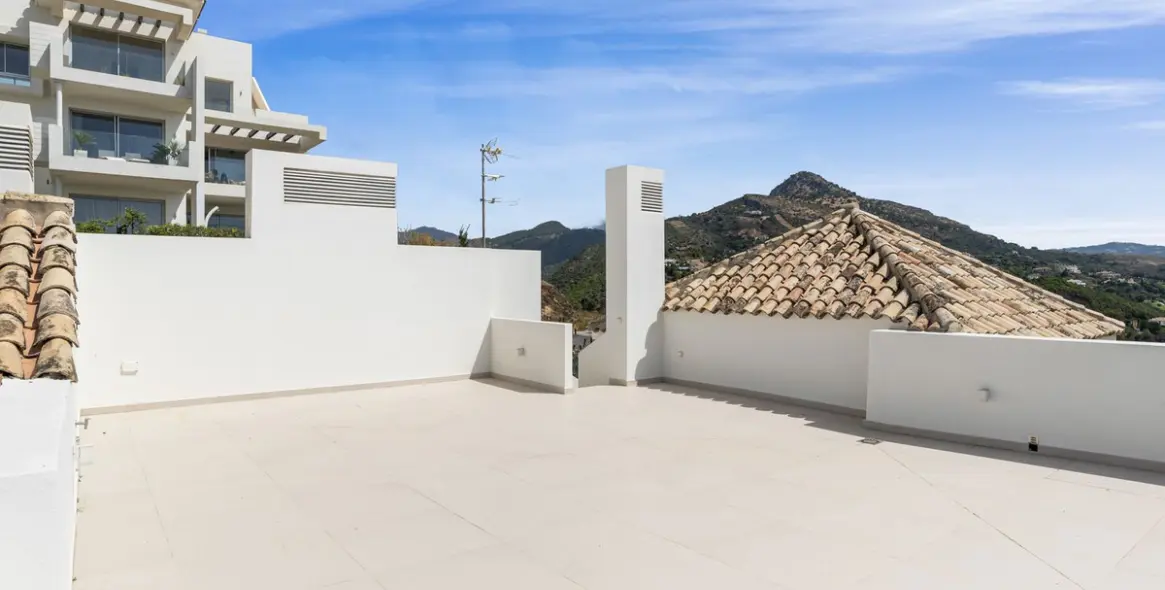 Sale of penthouse in Benahavís 28