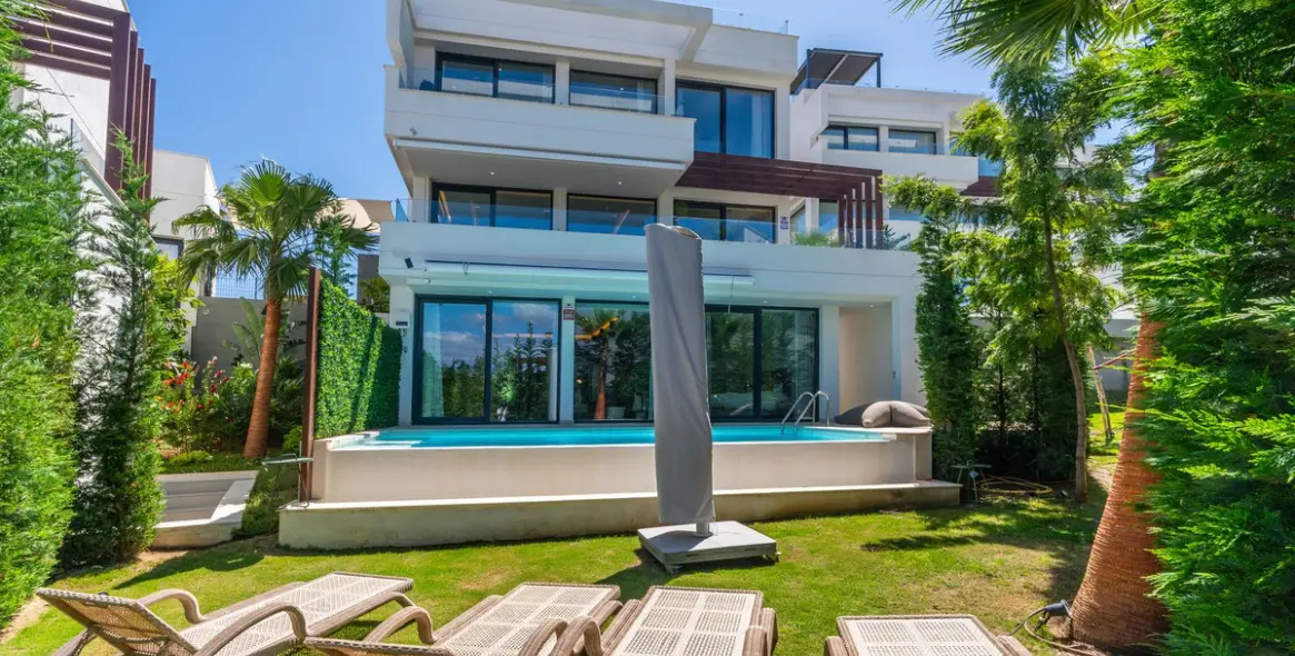 Venta de villa independiente en La Cala Golf 1