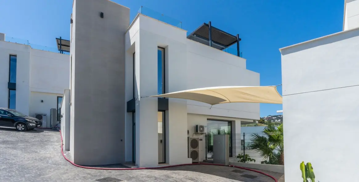 Venta de villa independiente en La Cala Golf 5