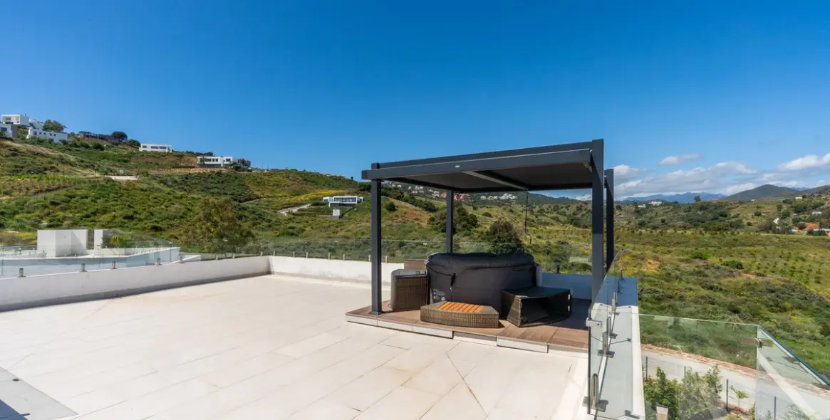 Venta de villa independiente en La Cala Golf 8