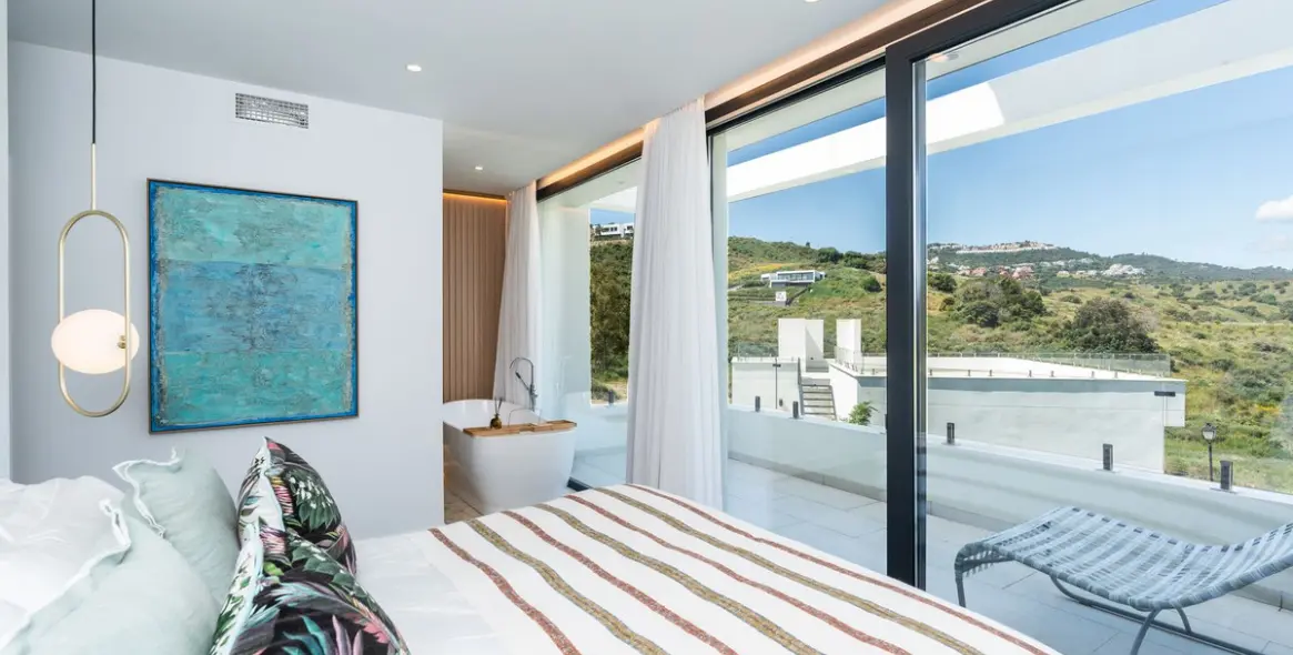 Venta de villa independiente en La Cala Golf 18