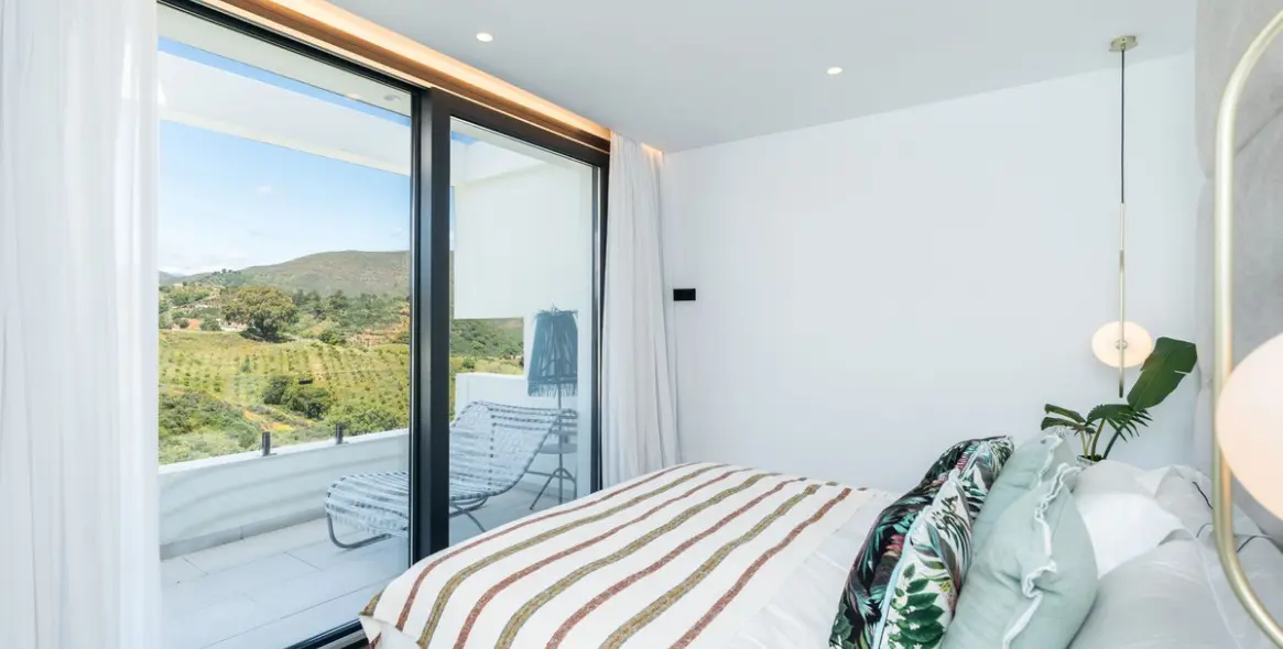 Sale of detached villa in La Cala Golf 23