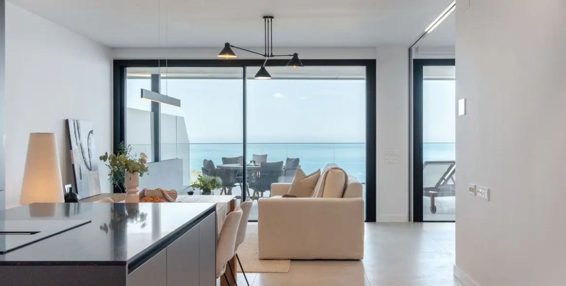 Sale of ground floor apartment in Fuengirola 11