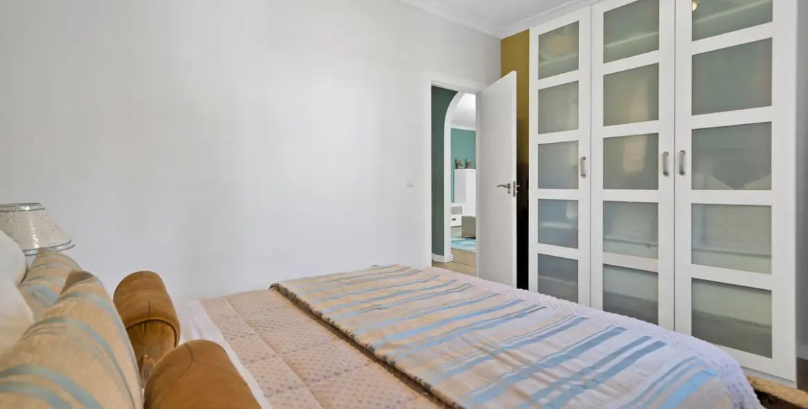 Sale of detached villa in Estepona 15