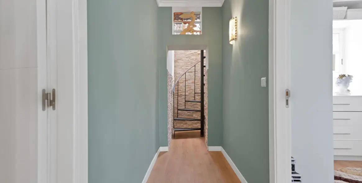 Sale of detached villa in Estepona 19