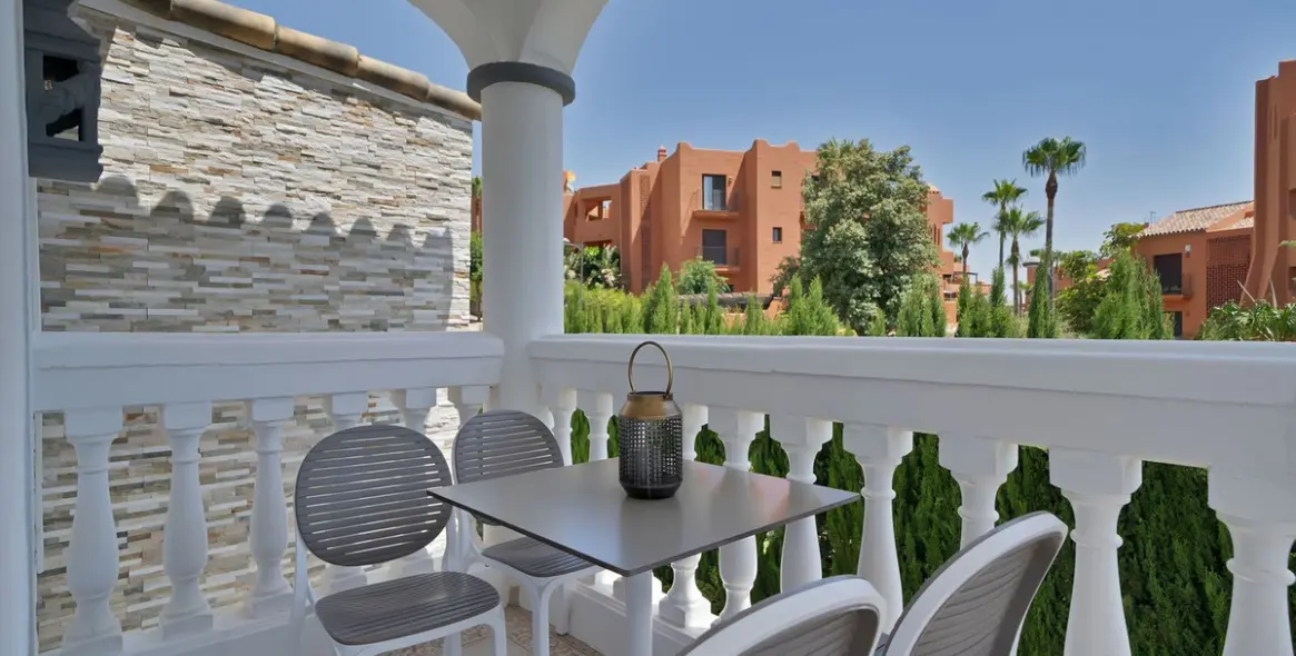 Продажа  отдельно стоящей виллы в Estepona 41