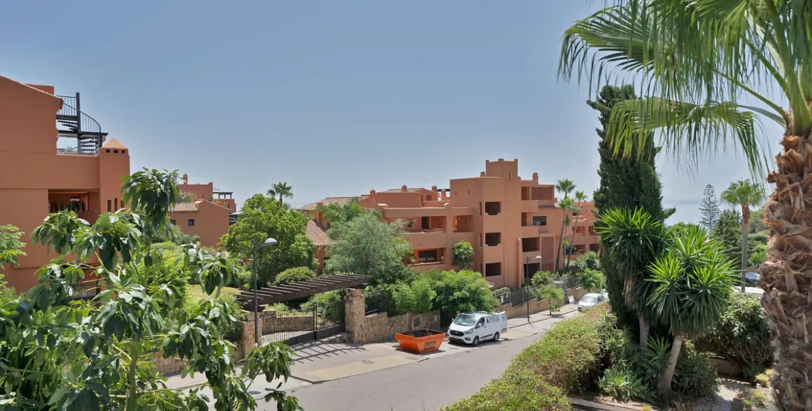 Продажа  отдельно стоящей виллы в Estepona 42