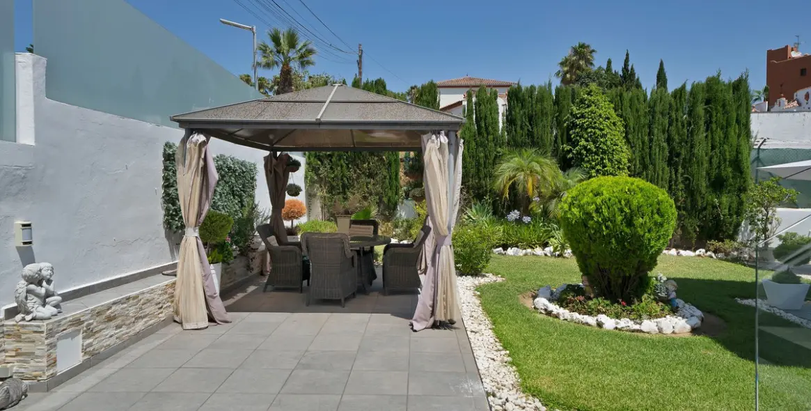 Продажа  отдельно стоящей виллы в Estepona 47