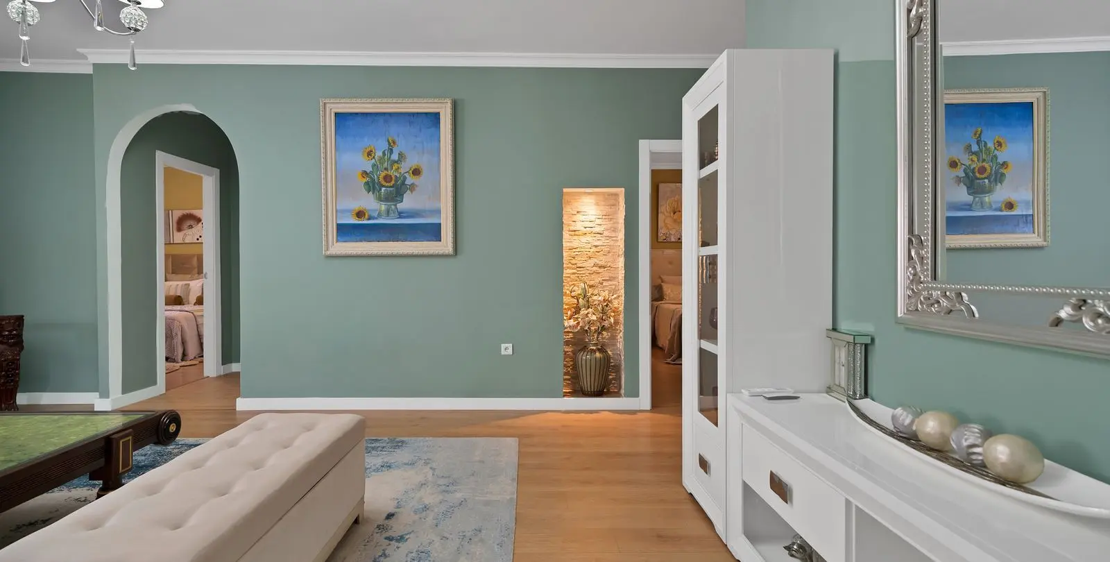 Sale of detached villa in Estepona 10